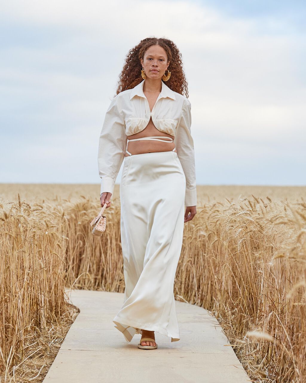 Look 16